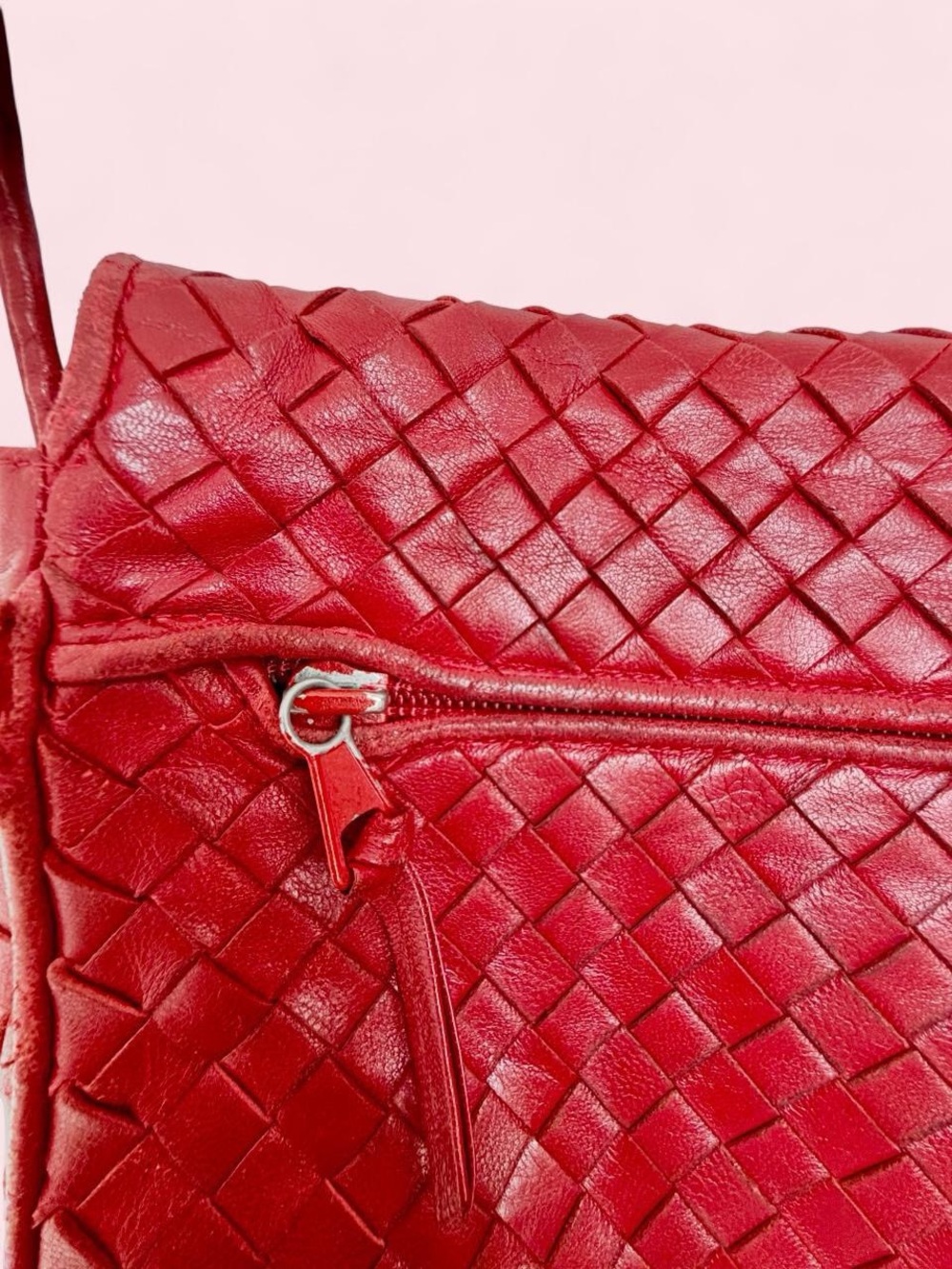 Vintage Fenice Red Woven Leather Crossbody with Tassel Accent Made in Italy - Picture 4 of 7